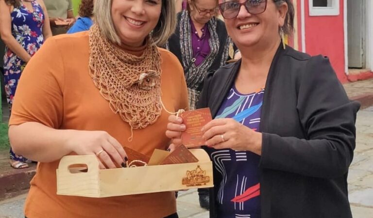 982063EF-3236-4E4A-99D6-052683856CB1