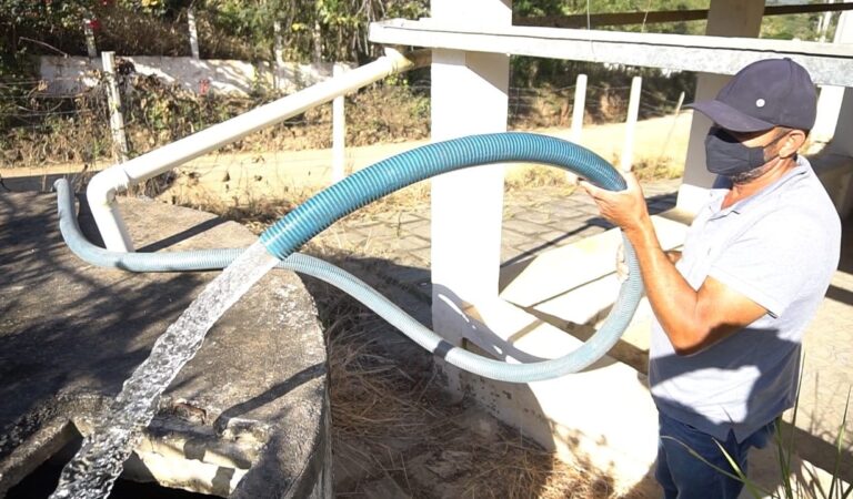 A7B682D0-5155-49E8-BB1B-79FF8708F6F2