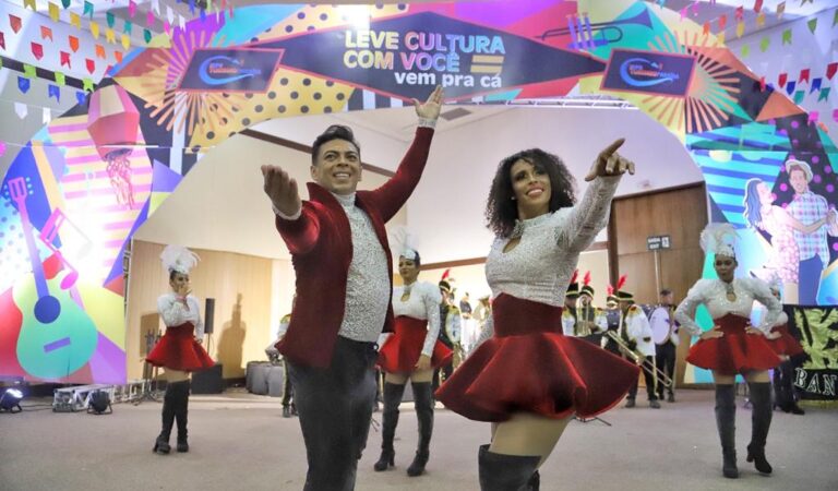 CFA62EDD-FACC-4E7F-85AD-FED262C7F95B